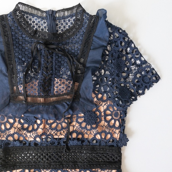 NWT Few Moda Blue and Black Floral Lace Embroidered Short Sleeves Dress - Picture 4 of 8